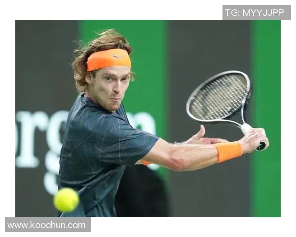 上海网球队的灵活性揭秘:网球巨献背后的训练与策略分析